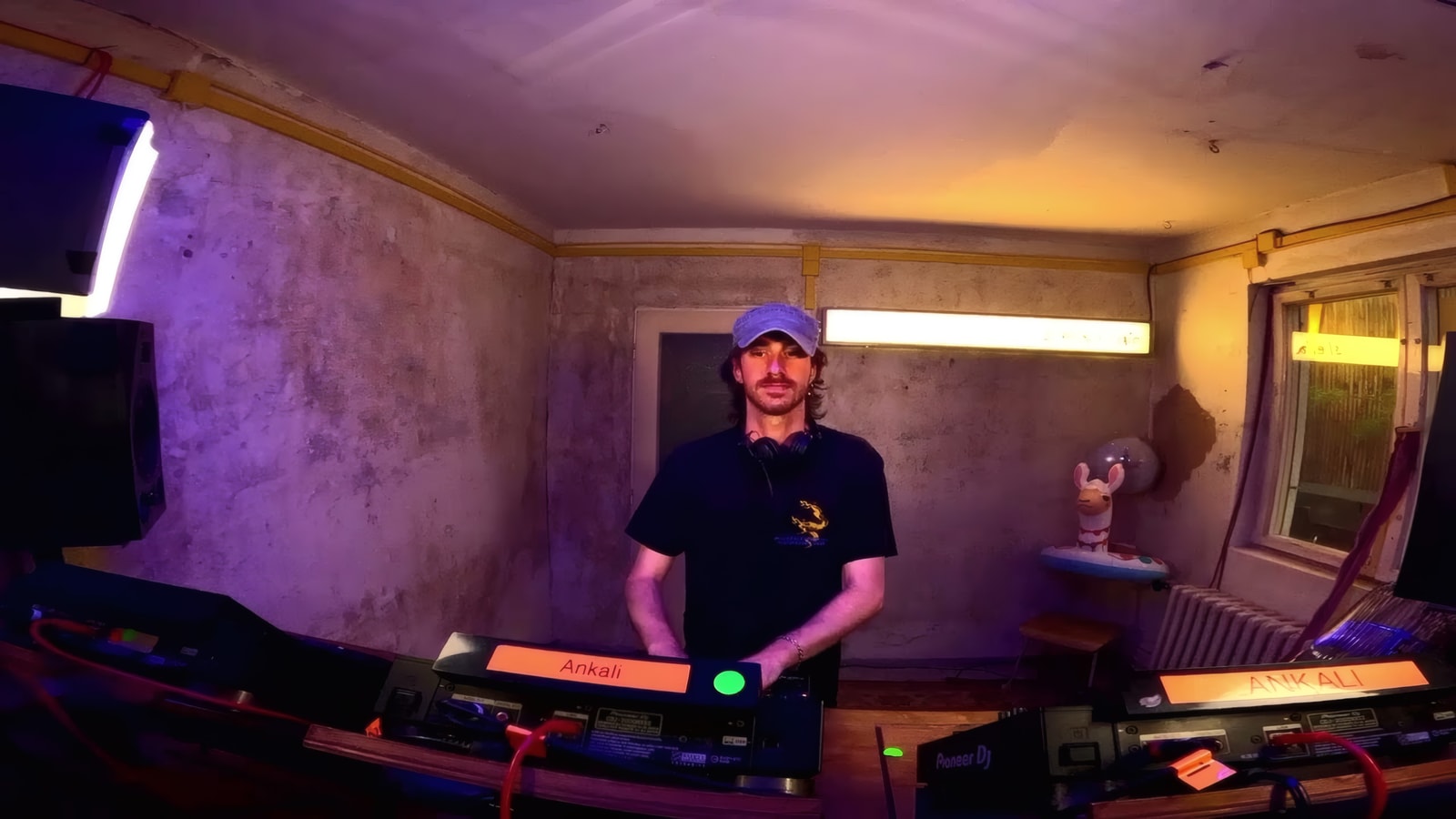 Radio Labe w/ Simone Bauer