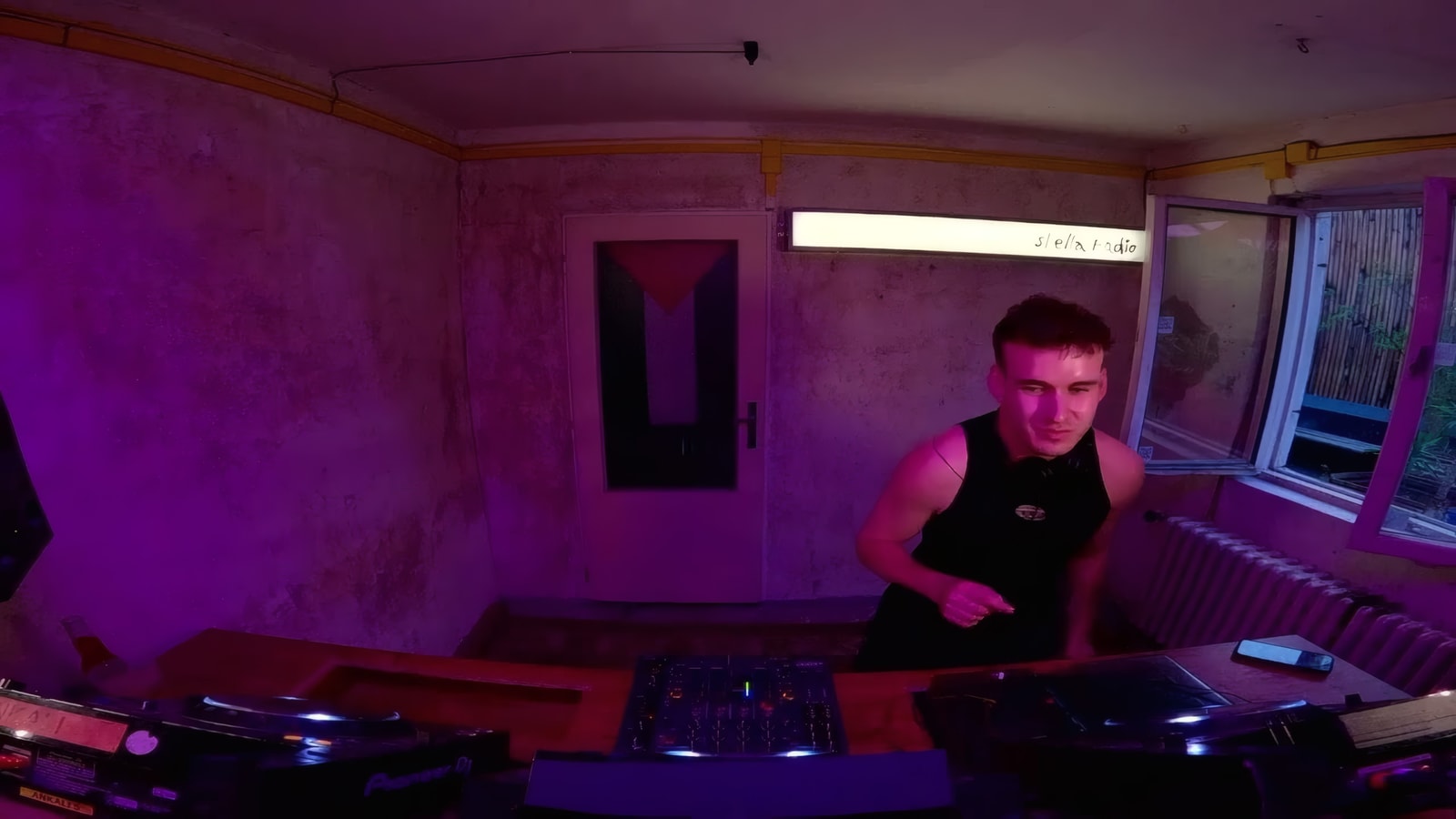 Maldades w/ Miss Univers