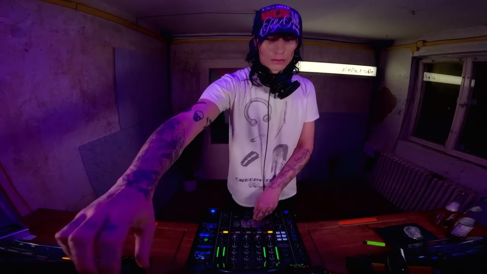 Shella Invites: Ainur UNX