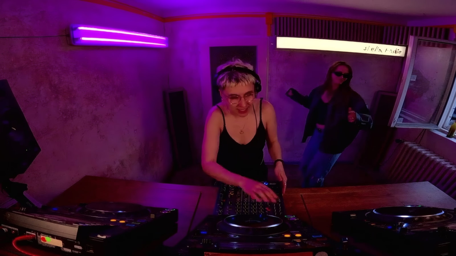 Je Ne Sais Quoi x Blasfemia w/ TAPCUE