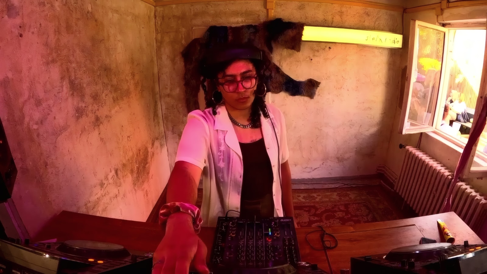 Shella Invites: Youssef Motus